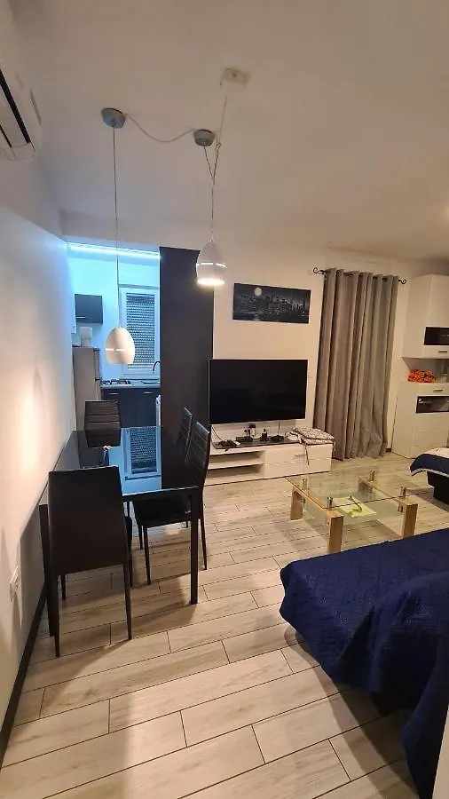 Apartments Peti Pola 0*,  Croazia