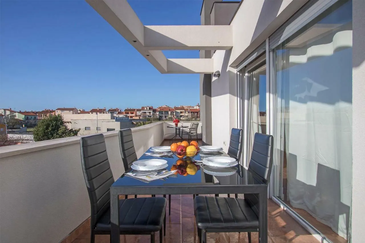 Apartments Peti Pola