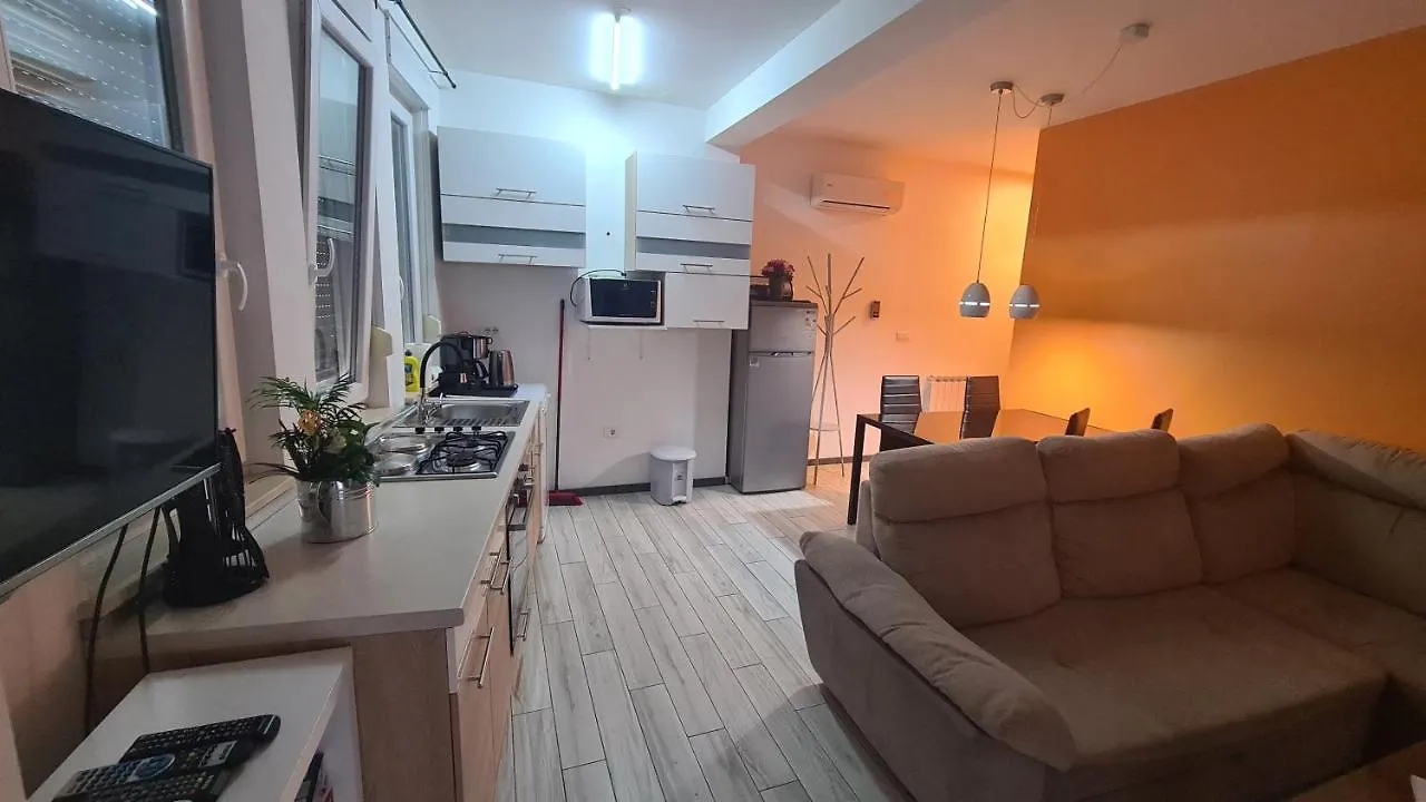 Apartments Peti Pula 0*,